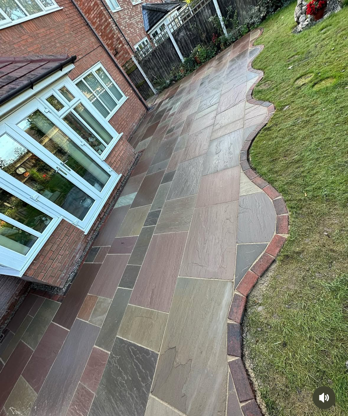 Raj Green Indian Sandstone - Patio Pack - 22mm Calibrated - Paving Slabs